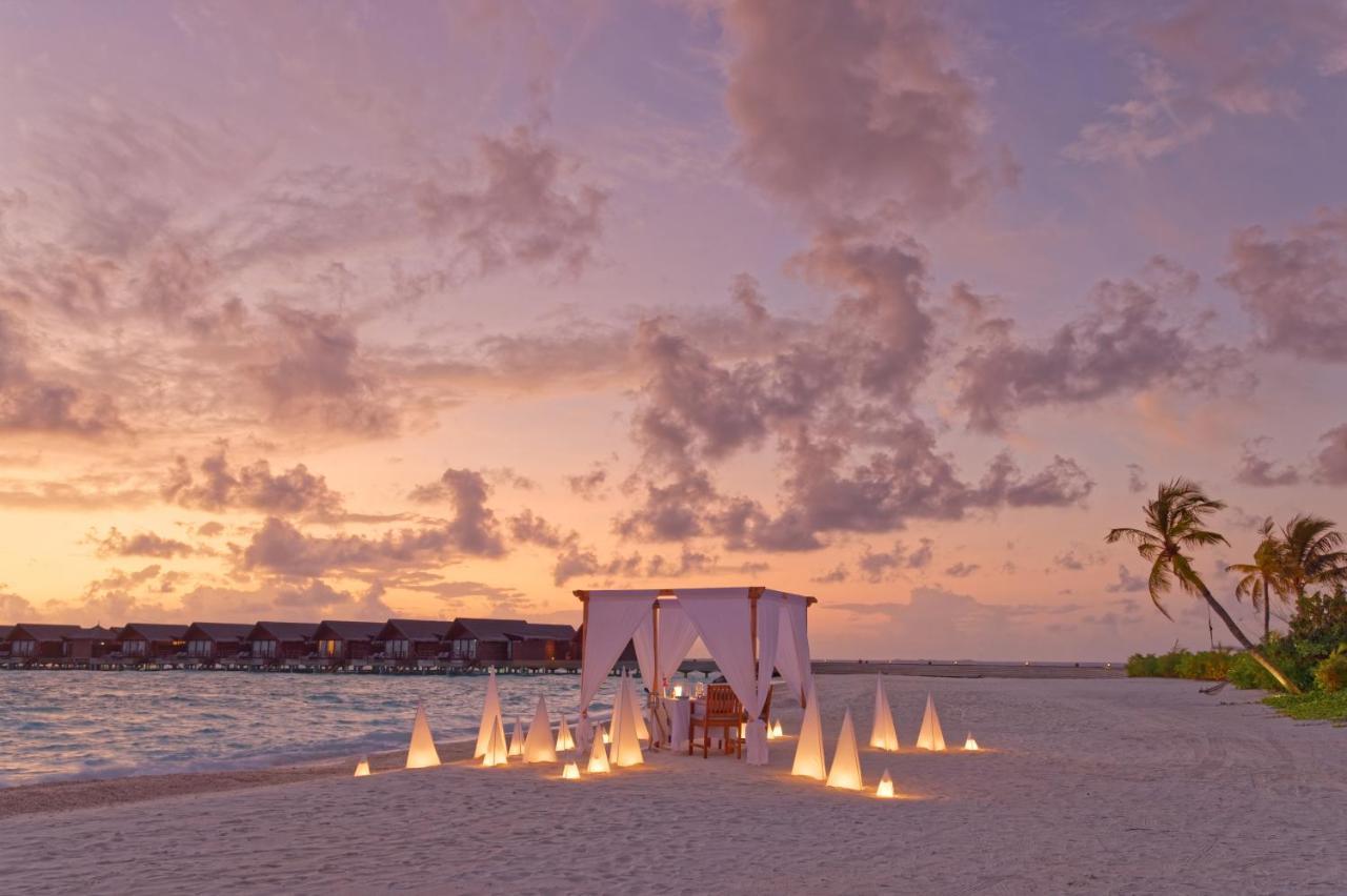 Grand Park Kodhipparu Maldives Hotel Baros Island Bagian luar foto