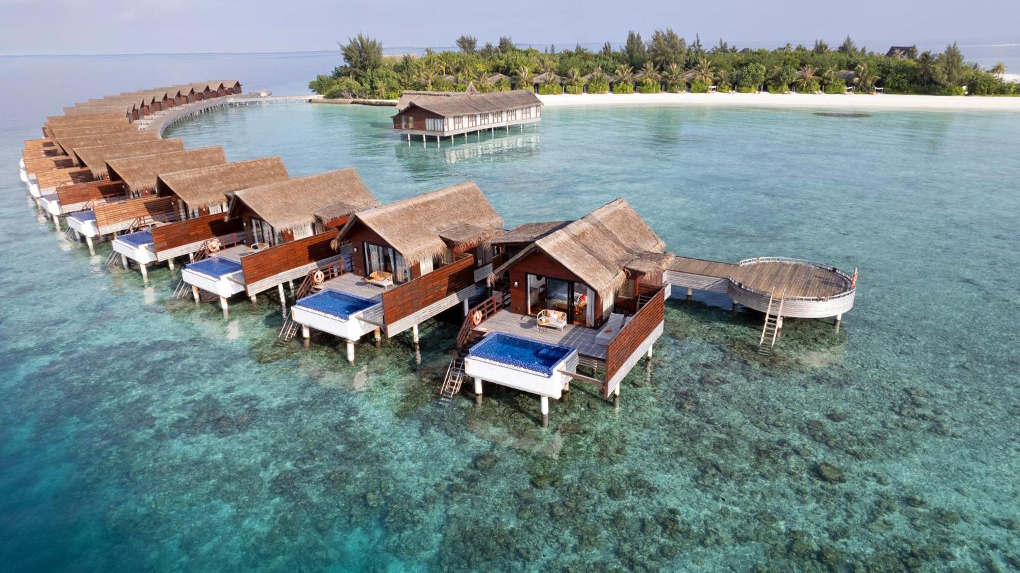 Grand Park Kodhipparu Maldives Hotel Baros Island Bagian luar foto