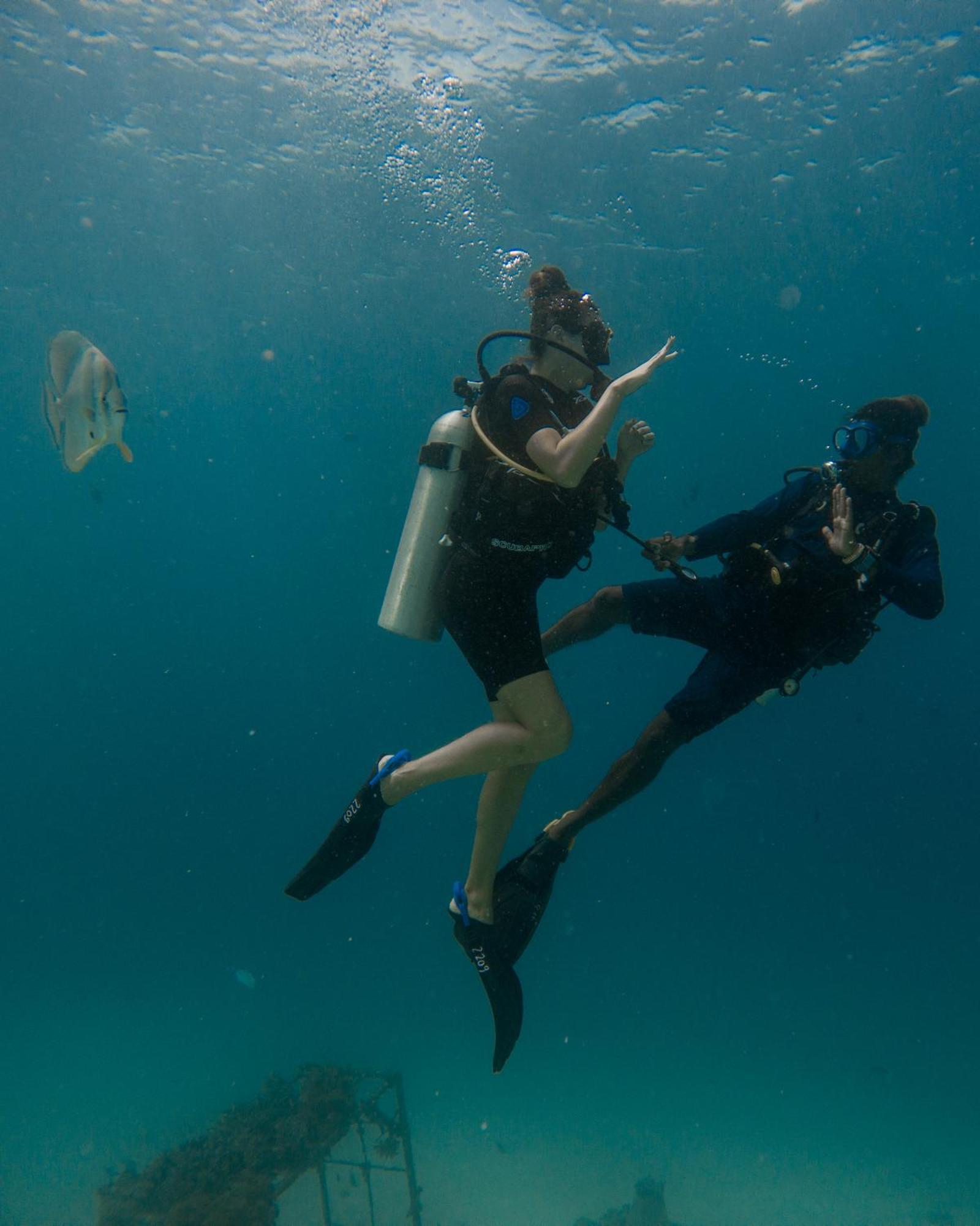 Grand Park Kodhipparu Maldives Hotel Baros Island Bagian luar foto