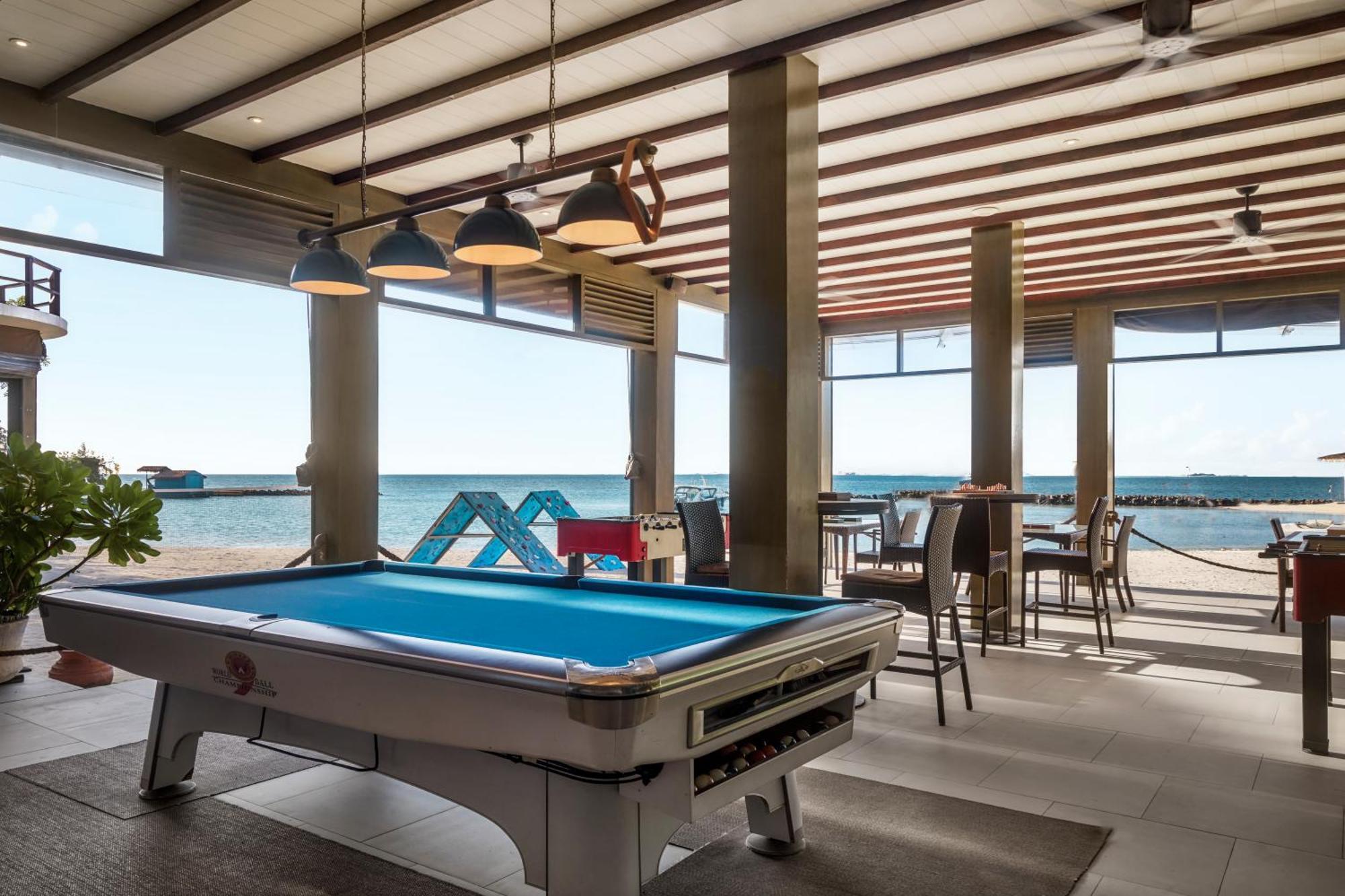 Grand Park Kodhipparu Maldives Hotel Baros Island Bagian luar foto